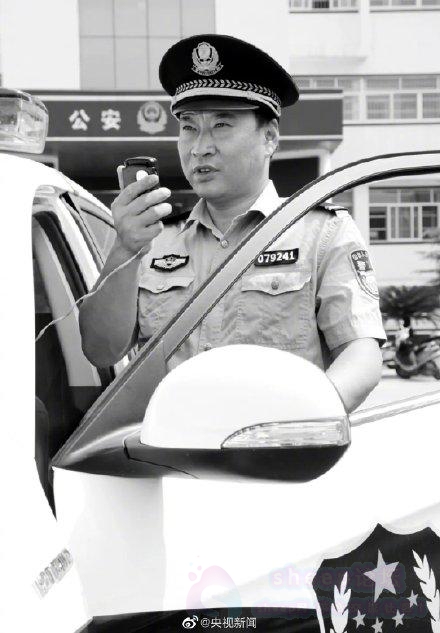eSNETU32uc32iiAn.jpg